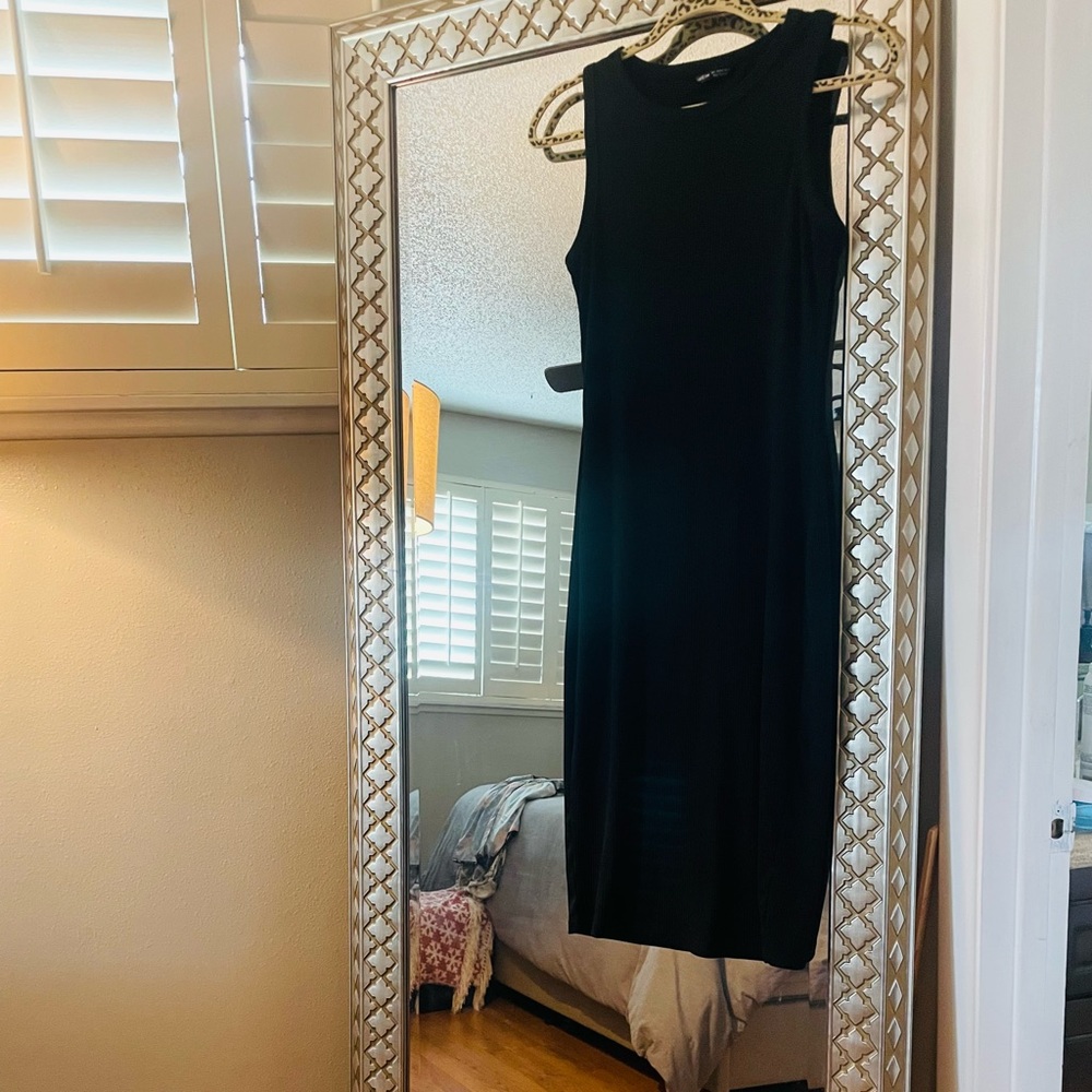 Black solid ribbed bodycon dress.Large. wore once. stretchy dress, SHEIN brand.